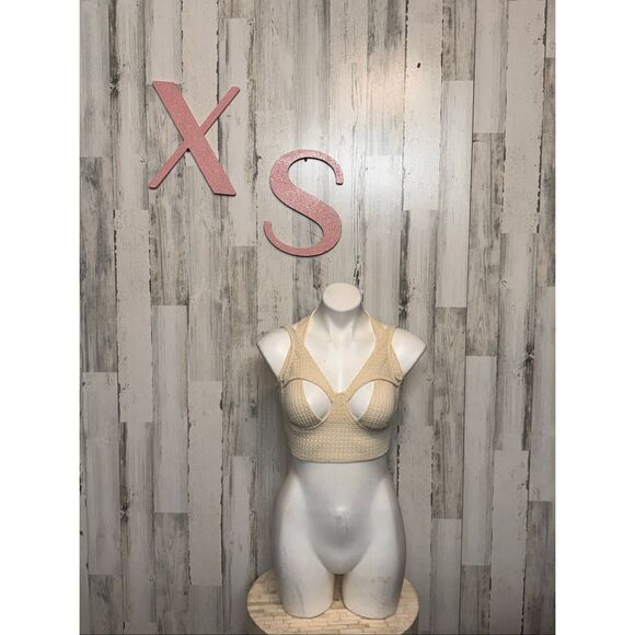 PrettyLittleThing Cream Crochet Textured Cutout Crop Top – Size XS - Picture 2 of 7